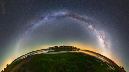 Bir astrofotoğrafçı Samanyolu'nun etkileyici bir fotoğrafını çekti